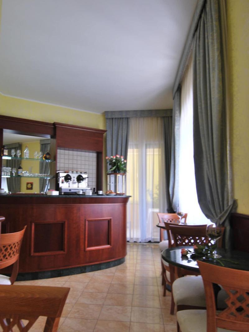 Hotel San Giuseppe - Cityhotel กาตันซาโร ภายนอก รูปภาพ