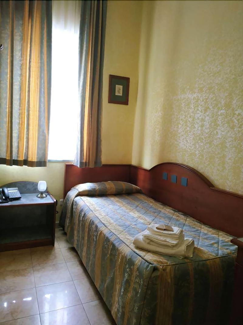 Hotel San Giuseppe - Cityhotel กาตันซาโร ภายนอก รูปภาพ