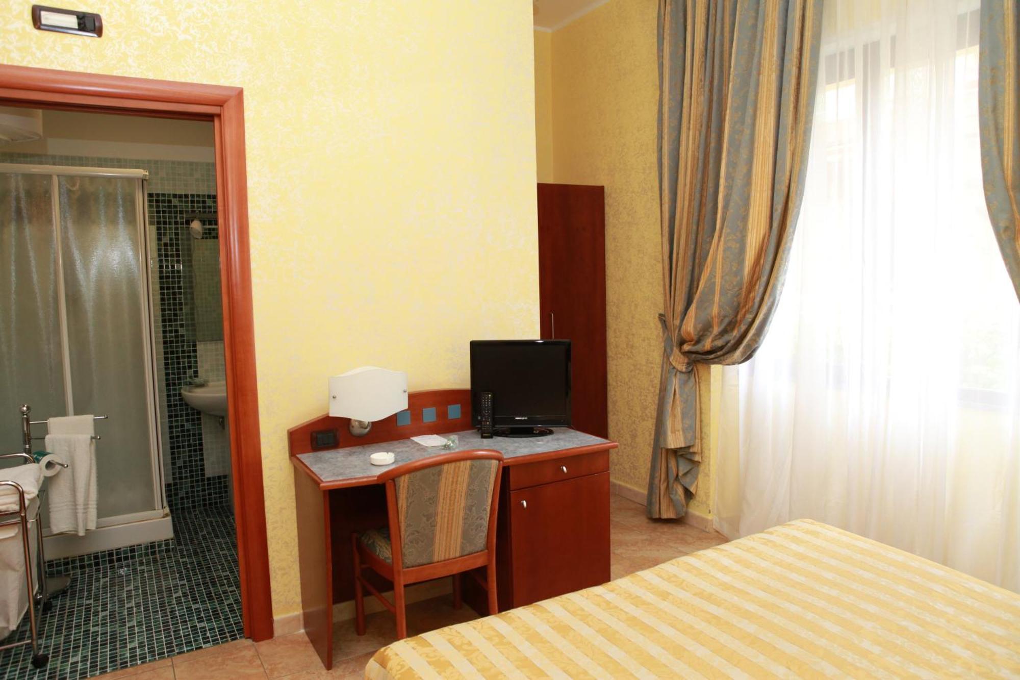 Hotel San Giuseppe - Cityhotel กาตันซาโร ภายนอก รูปภาพ