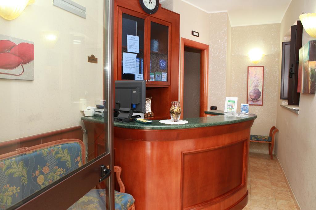 Hotel San Giuseppe - Cityhotel กาตันซาโร ภายนอก รูปภาพ