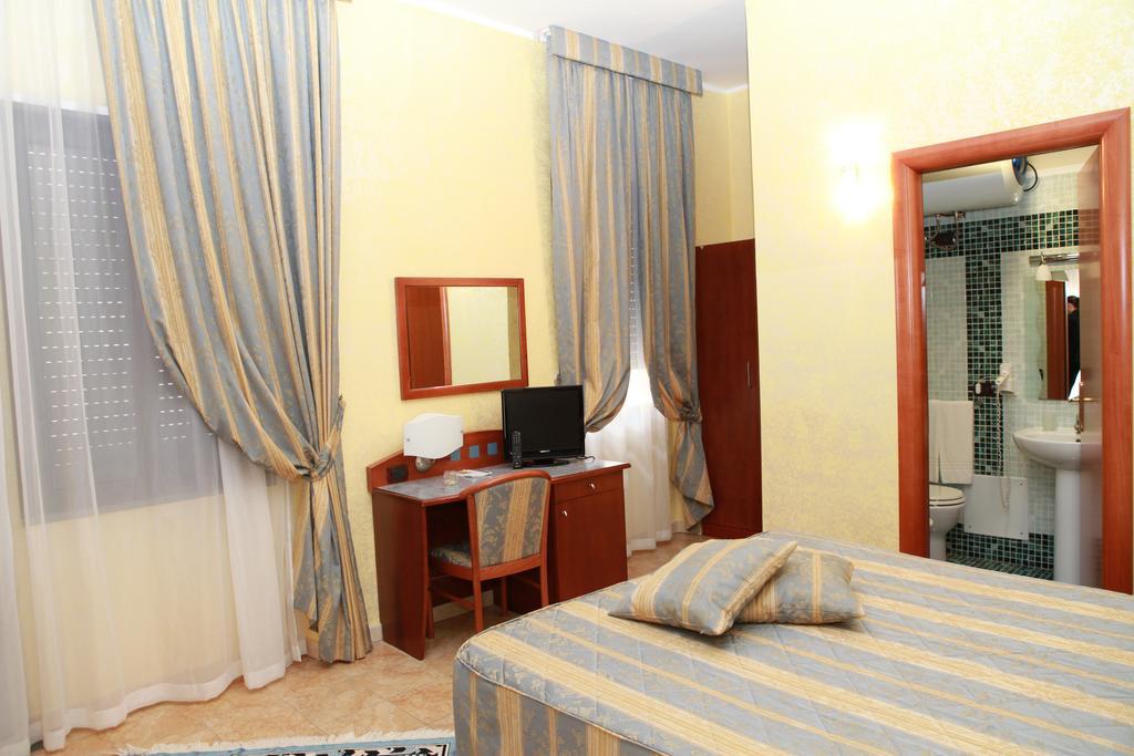 Hotel San Giuseppe - Cityhotel กาตันซาโร ภายนอก รูปภาพ